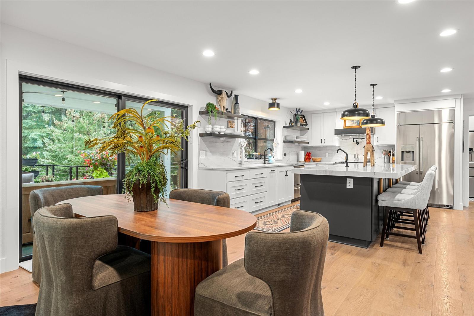 Dining nook beside the kitchen